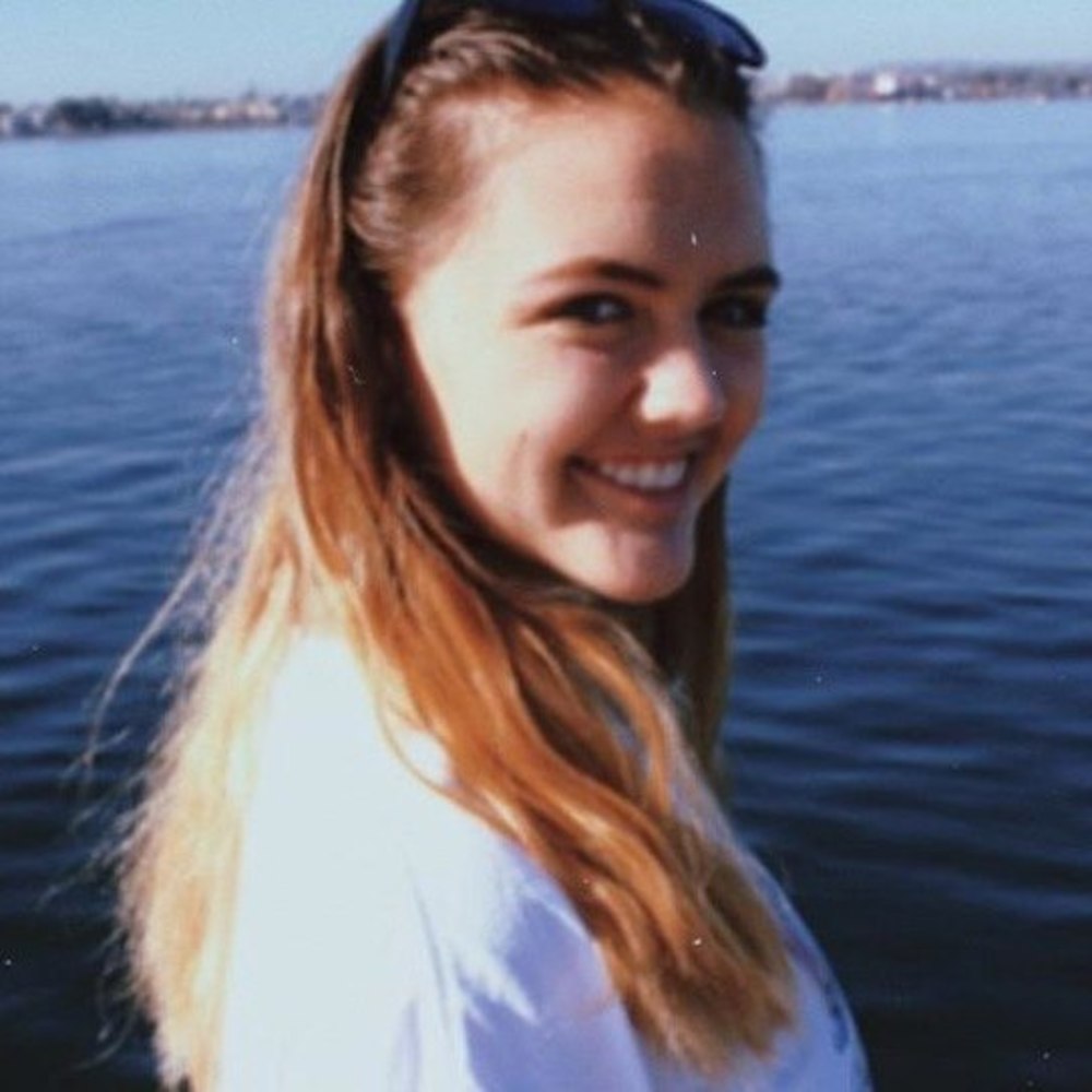 Meet your Posher, Lily